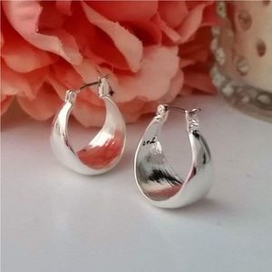 Chloe + Isabel La Lune Sculpted Hoop Earrings